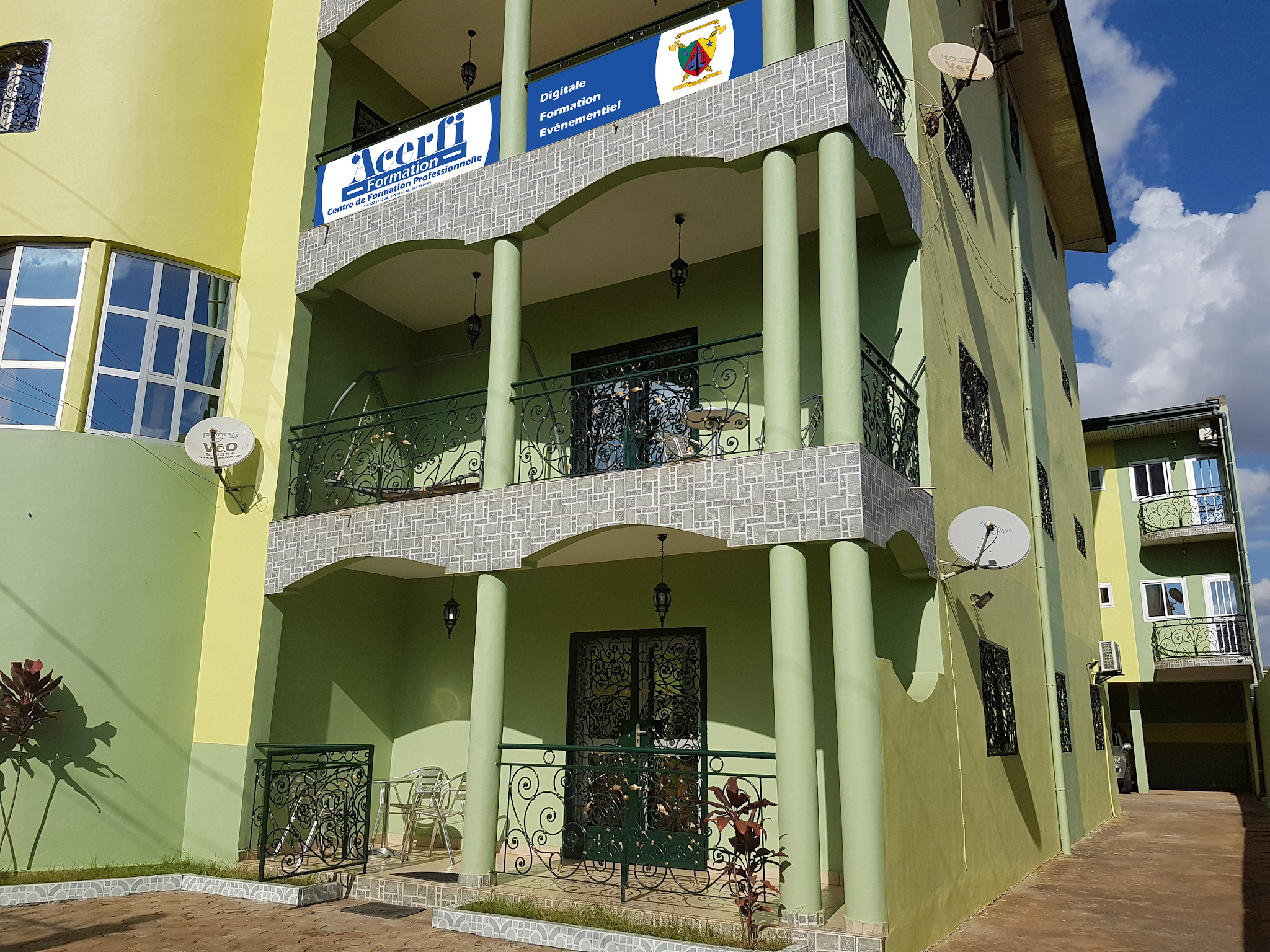 Bâtiment récent du campus ACERFI